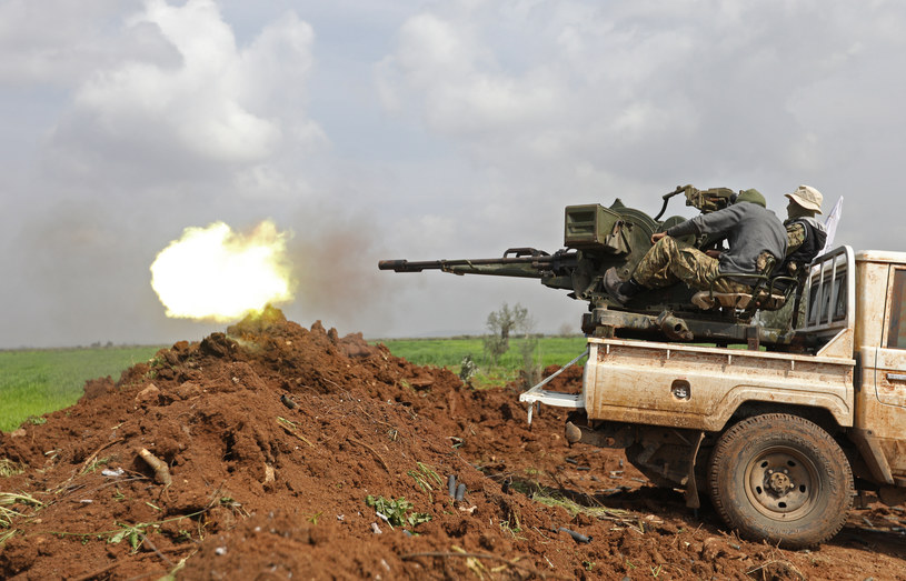 Siły tureckie ostrzeliwują Afrin /Omar haj kadour /AFP