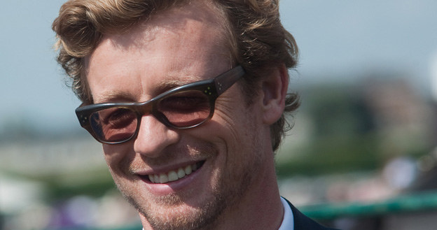 Simon Baker na wakacjach nie rozstaje się z aparatem, którym cyka fotki żonie i dzieciakom /Trago /Getty Images