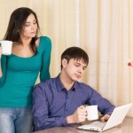 Single, rozwodnicy, wdowcy. Jak radzą sobie na rynku pracy?