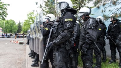 Siniaki na twarzy 25-latka mogły powstać przed policyjnym zatrzymaniem 