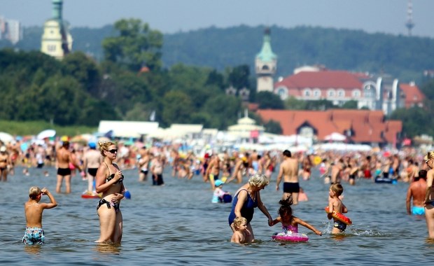 Sinice w Zatoce Gdańskiej: Przybywa miejsc, w których można się kąpać!