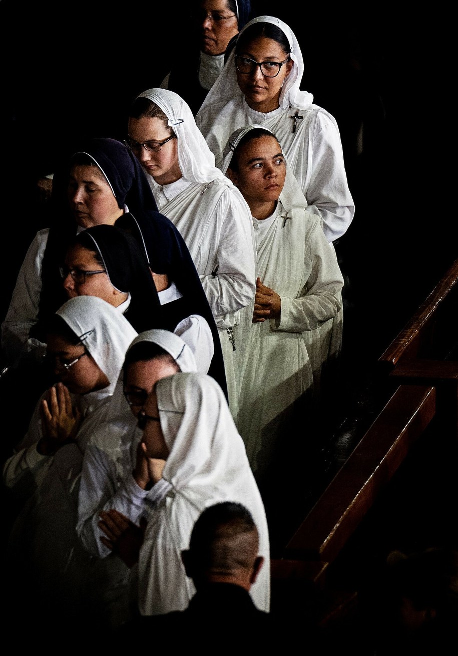 Siostry w Bazylice Matki Bożej z Guadalupe w Meksyku. 21.04.2025 r. /CARL DE SOUZA / AFP /East News