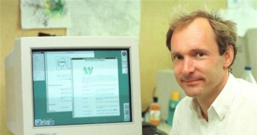 Sir Berners-Lee, twórca pierwszej strony WWW - zdjęcie z 1994 roku /materiały prasowe
