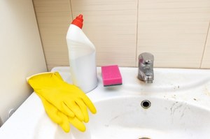 Where does the bad smell in the bathroom come from?  How to get rid of it?