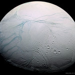 Skąd Enceladus wziął swoje tygrysie paski?