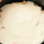 Skąd się bierze zakalec w cieście ucieranym? Robisz błąd już przy łączeniu składników 