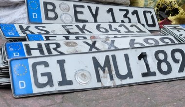 Skąd się wzięła niezwykła czcionka niemieckich tablic rejestracyjnych?