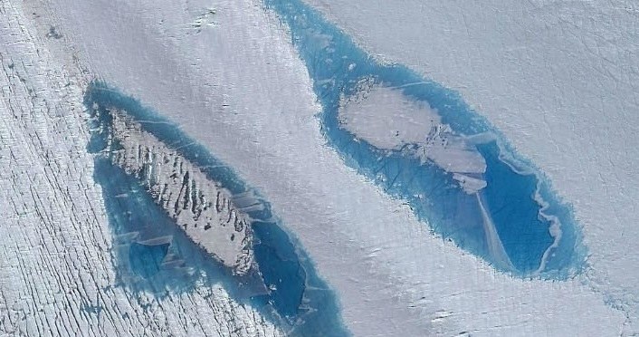 Skąd się wzięły błękitne jeziora na Antarktydzie Wschodniej? /materiały prasowe