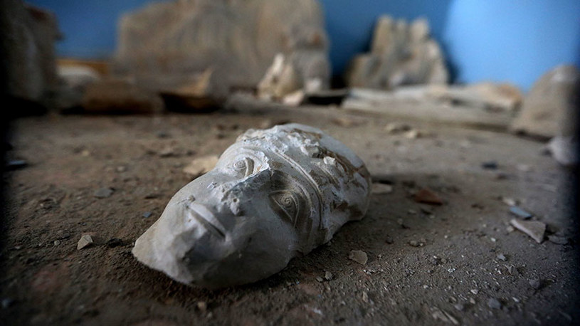 Skala zniszczeń w Palmyrze jest ogromna /JOSEPH EID / AFP  /AFP