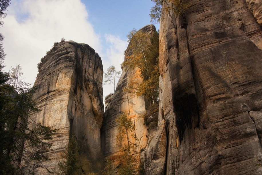 Skalne Miasto w czeskim Adrspach /Shutterstock