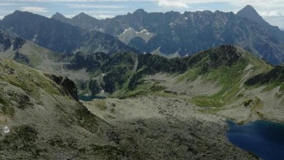 Skały zasypały popularny tatrzański szlak. Może być niebezpiecznie