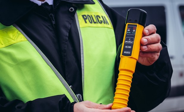 Skandal na Mazurach. Nietrzeźwy policjant spowodował kolizję i uciekł 