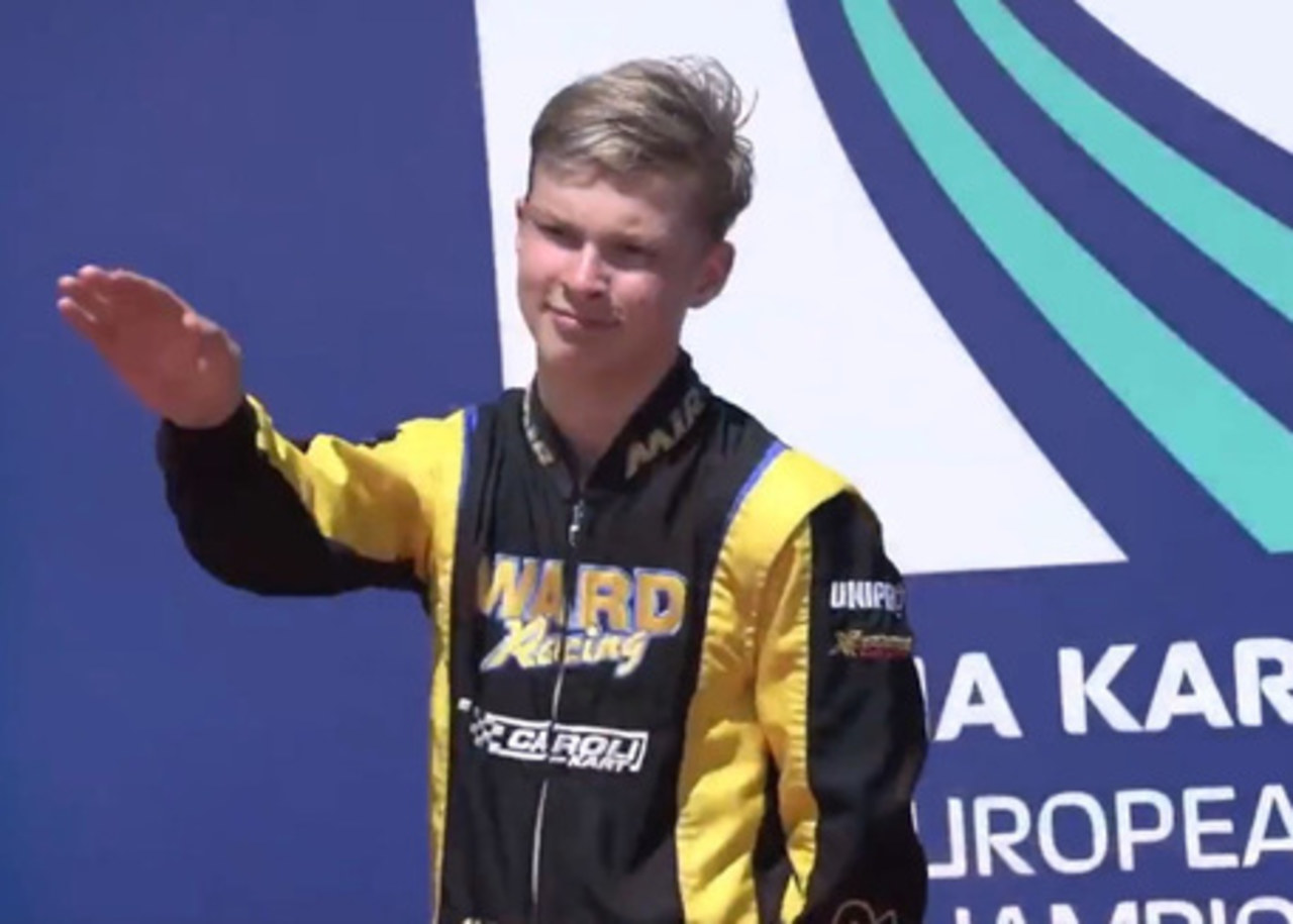 Skandal na podium. 15-letni Rosjanin wykonał salut rzymski 
