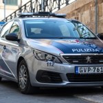 Skandal w samolocie na Maltę. Polscy kibice trafili prosto do radiowozu