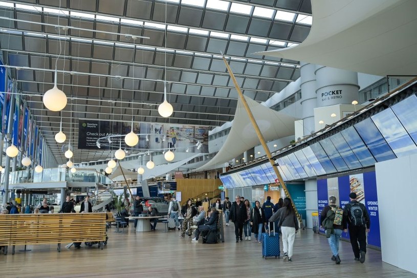 Skandal w Szwecji. Tajne rządowe dokumenty w toalecie na lotnisku