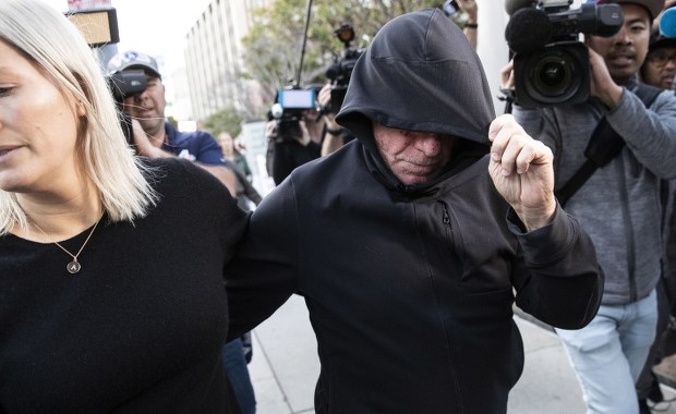 Skandal w USA. Bogaci rodzice płacili za miejsca dla dzieci na prestiżowych uczelniach 