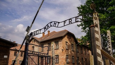 Skandalicznie zachowanie turystów w Auschwitz. Dwóch 23-latków z zarzutami