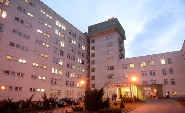 Skandaliczny poród w szpitalu w Starachowicach: Tylko jeden z ośmiu pracowników stracił pracę