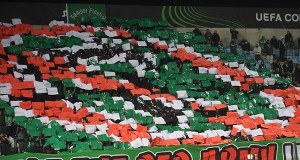 Skandaliczny transparent kibiców Omonii Nikozja przed meczem z Legią Warszawa