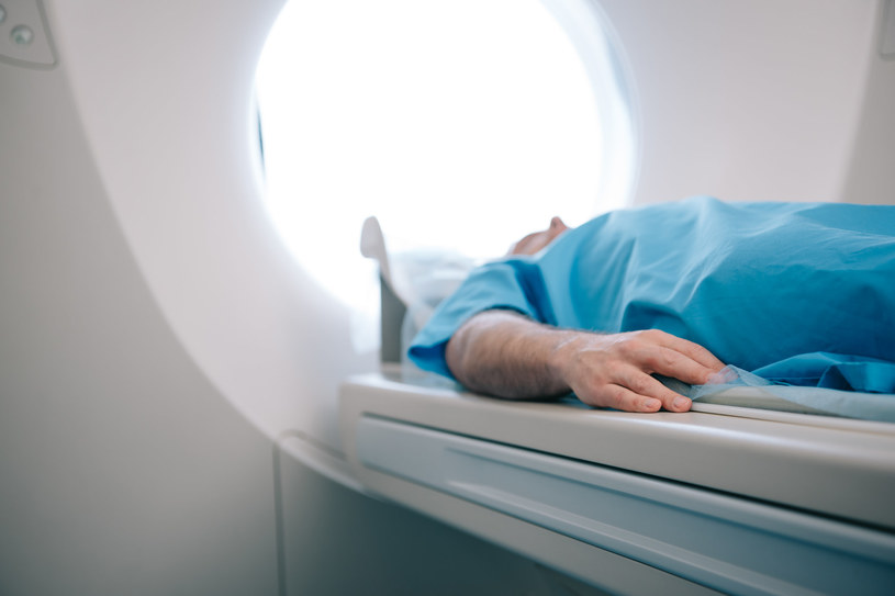 Skaner do MRI może mieć także działanie terapeutyczne /123RF/PICSEL