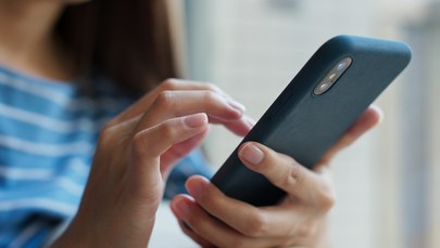 Skanowanie treści SMS-ów nowym pomysłem rządu na walkę z oszustami