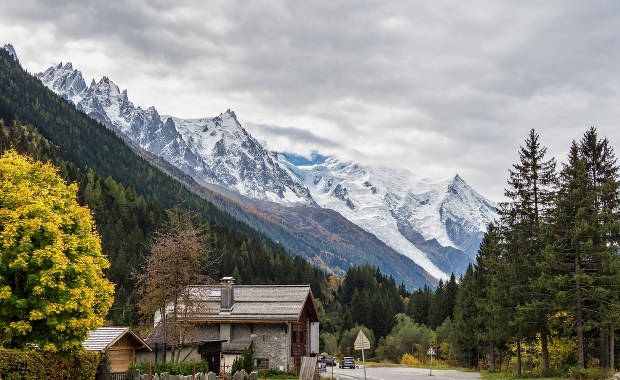 Skarb na Mont Blanc. Wspinacz znalazł szmaragdy, szafiry i rubiny