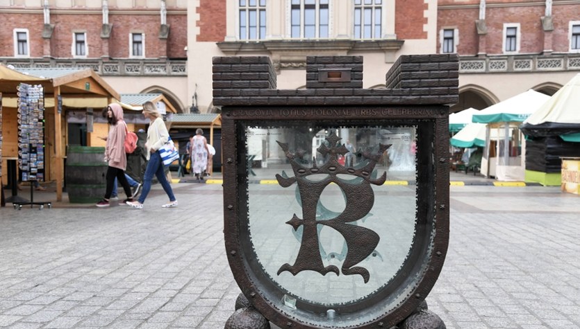 Skarbonka wróciła na krakowski Rynek Główny