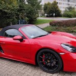 Skarbówka pozbywa się Porsche. Można zaoszczędzić 100 tys. zł