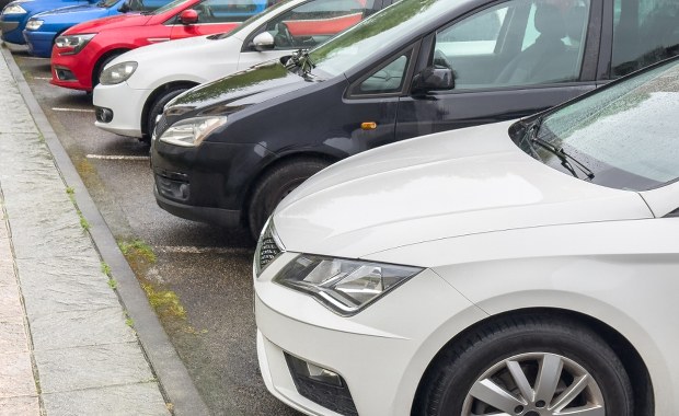 Skarbówka wyprzedaje auta za grosze. Ceny od 1 tys. zł