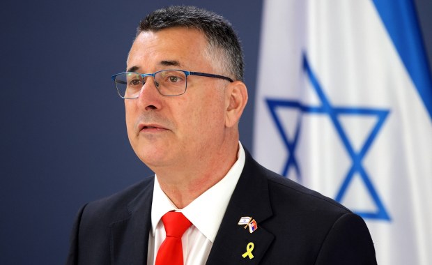 "Skażenie świata sztuki". Ostra reakcja izraelskiego MSZ