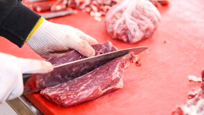 Skażona wołowina. Resort rolnictwa gasi pożar po niefortunnych słowach wiceminister