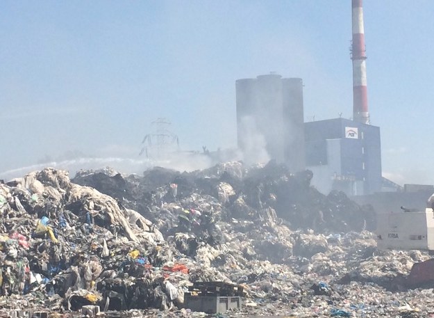 Składowiska odpadów poprodukcyjnych - niebezpiecznych i innych niż niebezpieczne - z dawnych zakładów "Boruta" w Zgierzu stanowią zagrożenie dla środowiska /Archiwum RMF FM