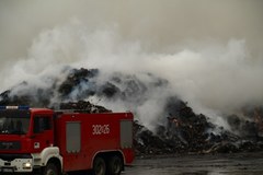 Składowisko śmieci w Białymstoku pali się szósty dzień