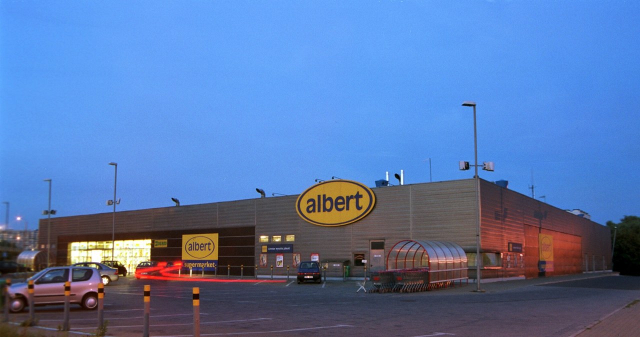 Sklepy Albert zostały w 2006 roku kupione przez Carrefour Polska. /LECH GAWUC/REPORTER /East News