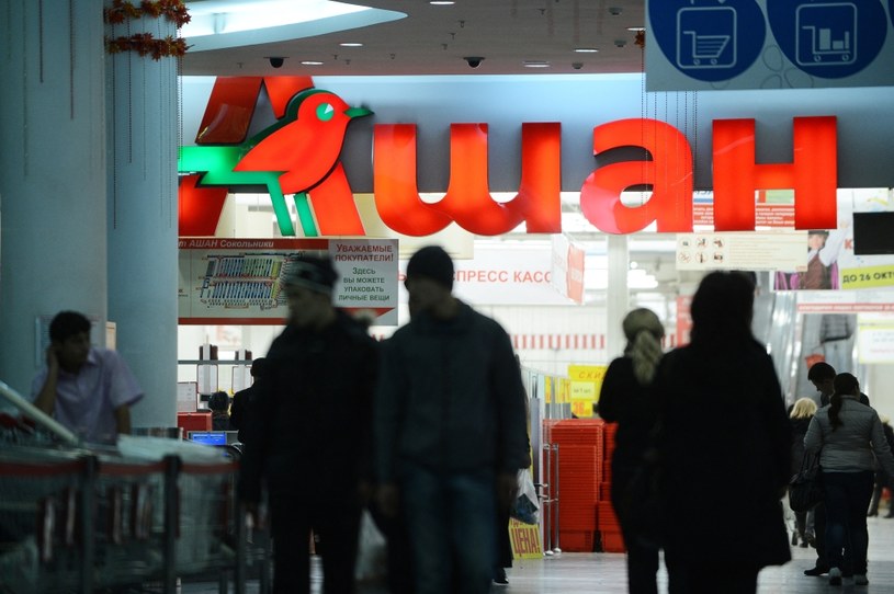 Sklepy Auchan działały w Rosji po agresji na Ukrainę /AFP PHOTO / NATALIA KOLESNIKOVA  /AFP