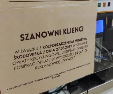 Sklepy nadal nie pobierają opłaty recyklingowej. UOKiK informuje o ponad 70 karach w 2023