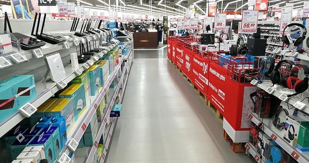 Sklepy stacjonarne z elektroniką idą w odstawkę /MondayNews