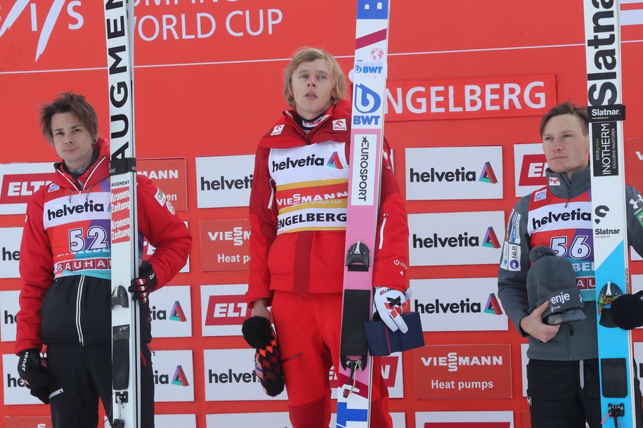 Skoczkowie na podium /Grzegorz Momot /PAP