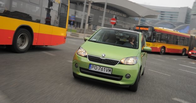 Skoda Citigo z „półautomatem” to wygoda w mieście, ale w tej konfiguracji nie cierpi agresywnej jazdy. /Motor