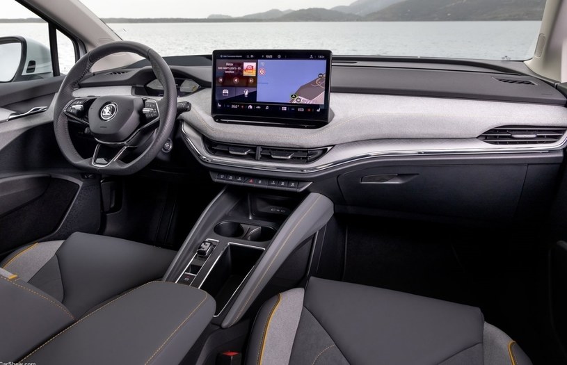 Skoda Enyaq Coupe wyróżnia się ergonomicznie rozplanowanym i bardzo nowoczesnym wnętrzem /materiały promocyjne