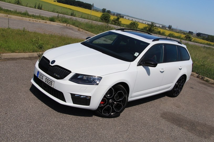 Skoda Octavia Combi RS 230 /INTERIA.PL