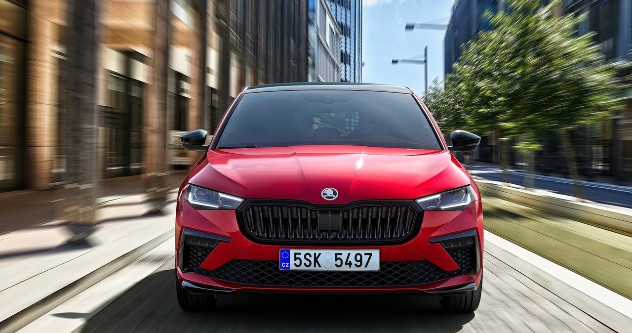 Skoda Scala Monte Carlo zwraca uwagę dynamicznymi liniami i czarnymi dodatkami /materiały promocyjne