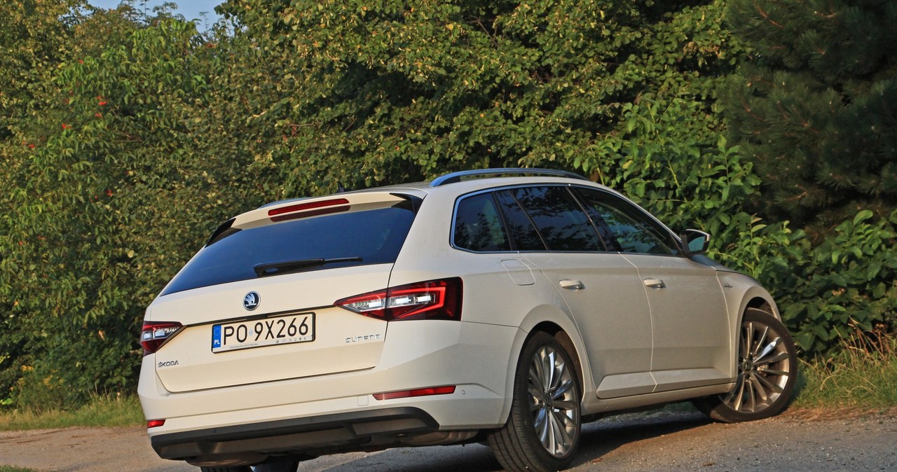 Skoda Superb Combi 2.0 TSI L&K /INTERIA.PL