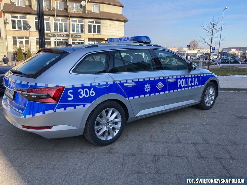 Skoda Superb Combi iV /Policja