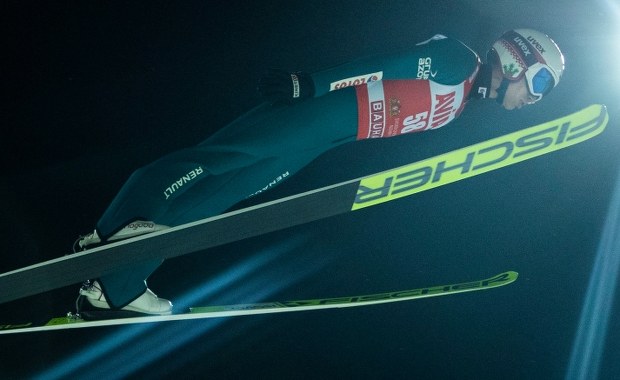 Skoki narciarskie: Loteryjny początek sezonu. "Warunki strasznie mieszają"