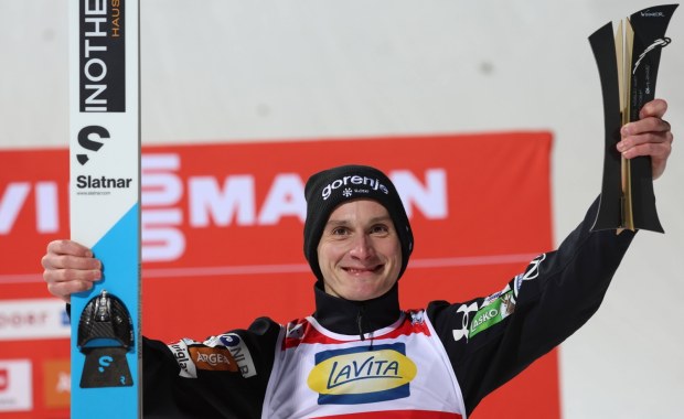 Skoki narciarskie: Prevc triumfuje w Oberstdorfie. Wąsek czwarty