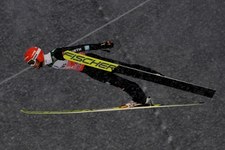 Skoki narciarskie - Turniej Czterech Skoczni. Markus Eisenbichler wygrał serię próbną przed konkursem w Oberstdorfie. Kamil Stoch trzeci