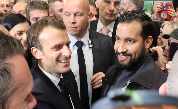 Skompromitowany współpracownik Macrona: Miałem trudne dzieciństwo w marokańskiej rodzinie!