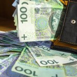 Skończyłeś 56 lat? Możesz dostać ponad 1800 zł, ale są warunki