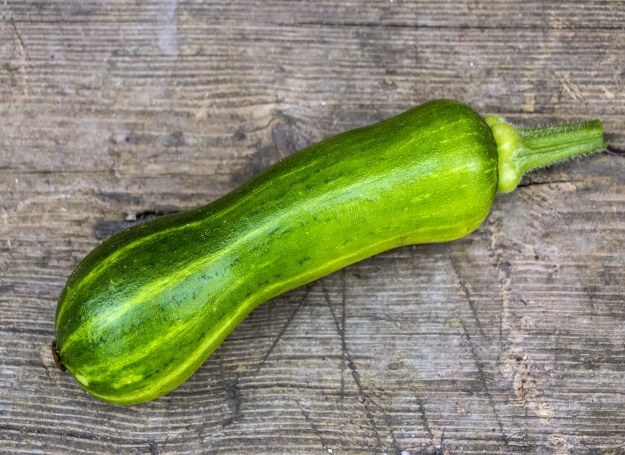 Skórka nadaje cukinii wyrafinowego smaku /123RF/PICSEL